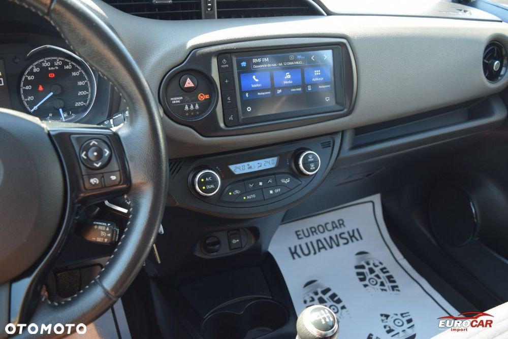 Toyota Yaris 1.5 Premium - 20