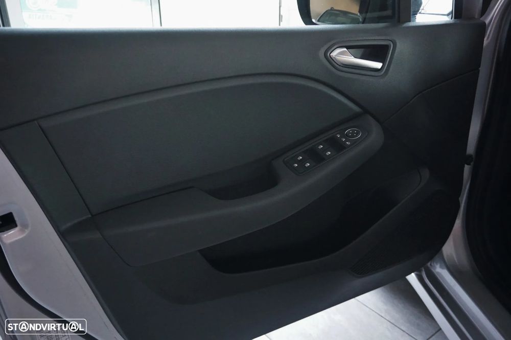 Renault Clio 1.0 TCe Evolution Bi-Fuel - 24