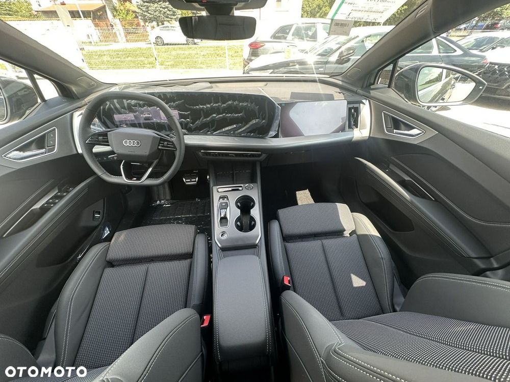 Audi Q4 e-tron - 9