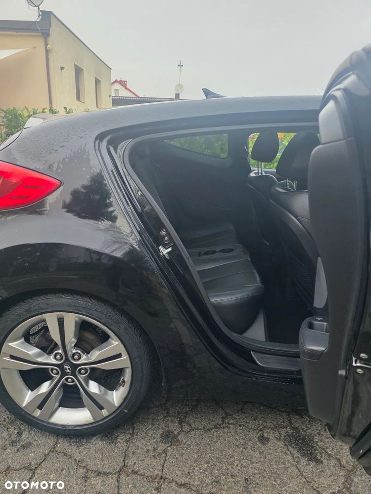 Hyundai Veloster 1.6 GDI Premium - 8