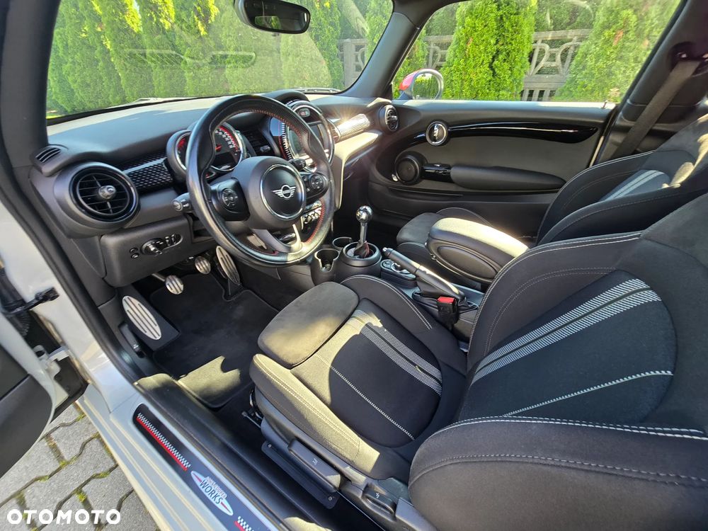 MINI John Cooper Works Essential Trim - 9