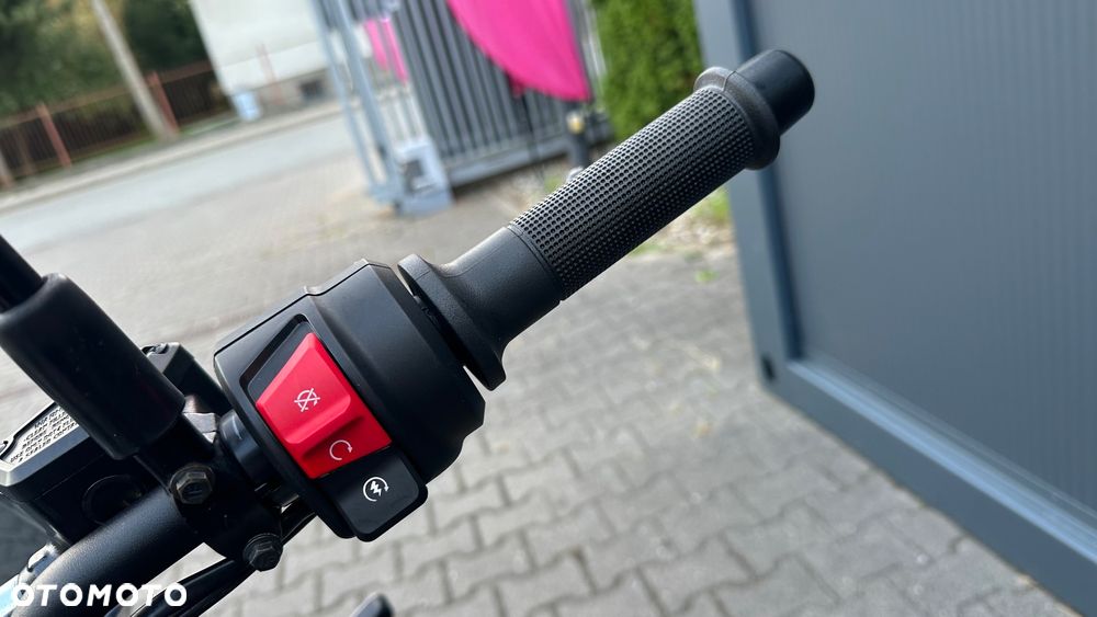 Husqvarna Svartpilen - 8