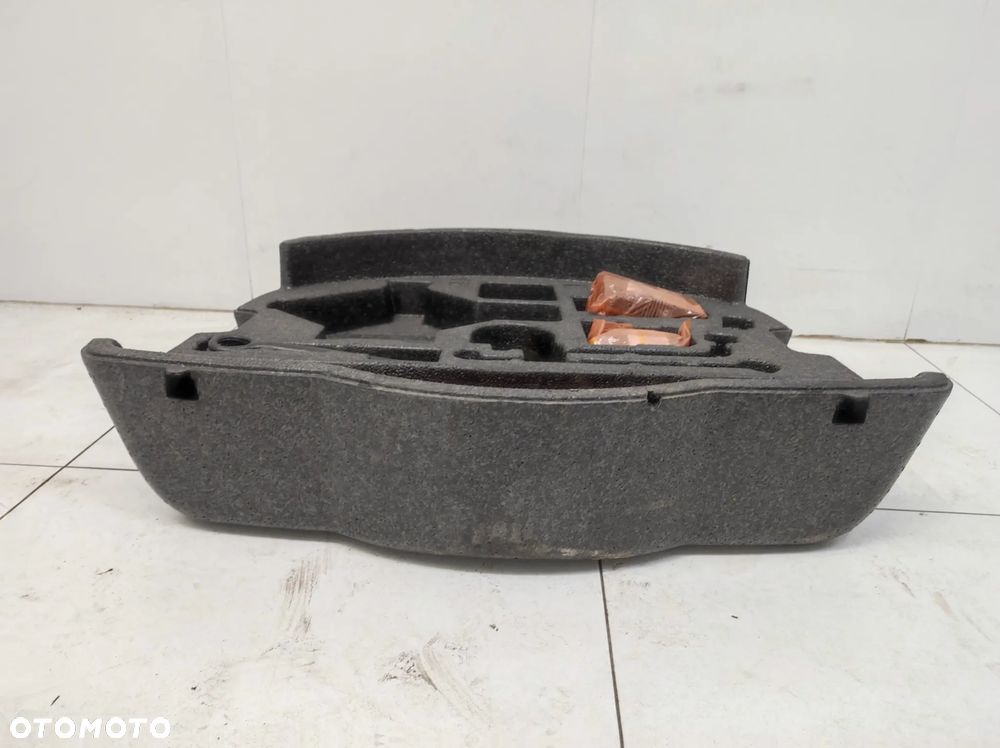 Styropian wkład koła zapasowego bagażnika Toyota RAV4 V 5 - 6