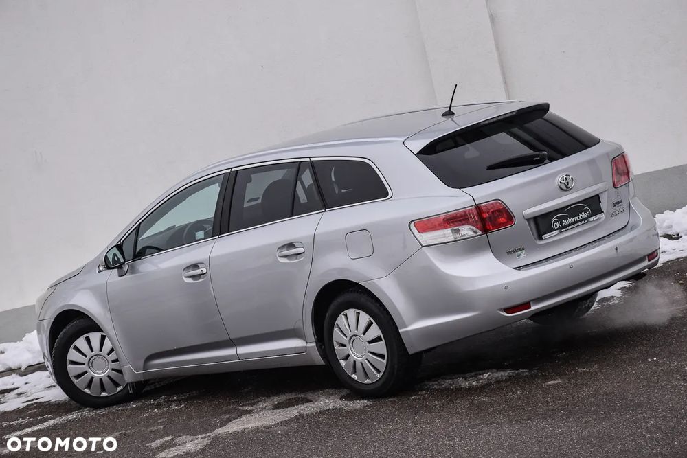 Toyota Avensis 2.0 D-4D Platinium - 11