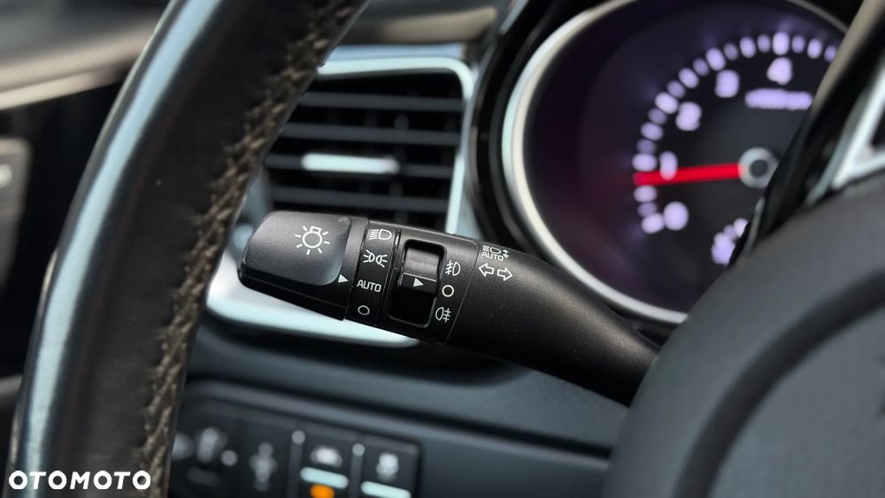 Kia Ceed 1.4 T-GDI GT-Line DCT - 37