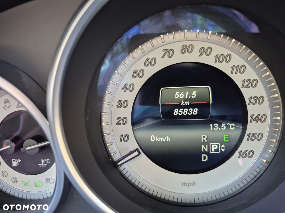 Mercedes-Benz Klasa E 400 7G-TRONIC - 25