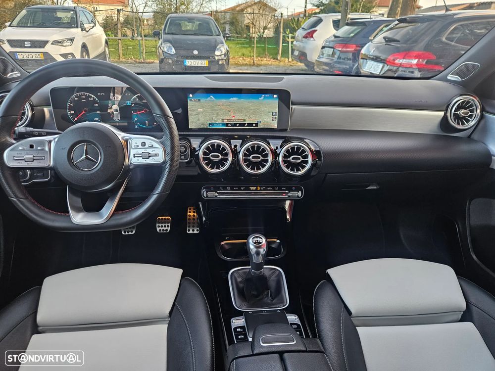 Mercedes-Benz A 200 AMG Line - 15