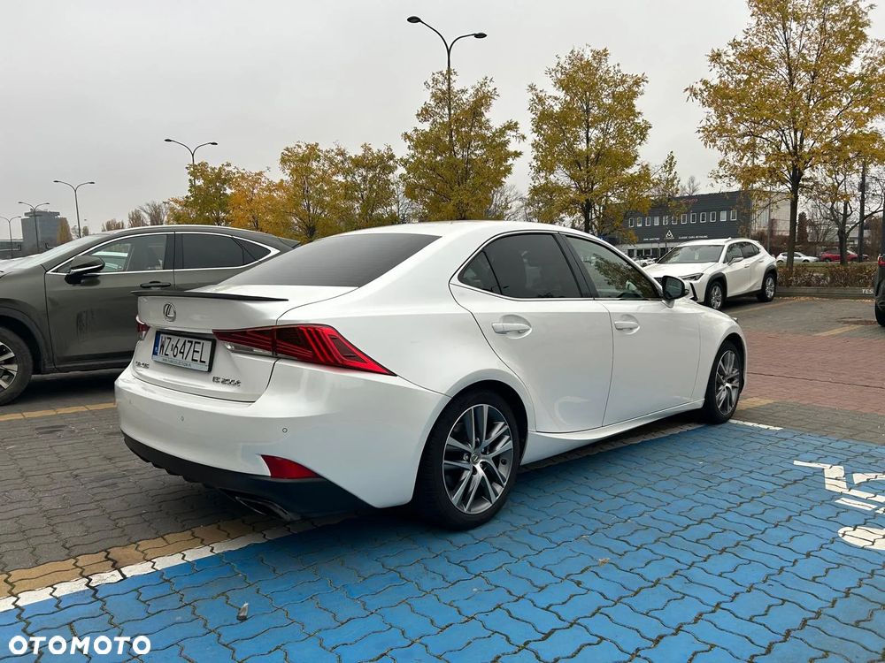 Lexus IS 200t / 300 Elegance - 3