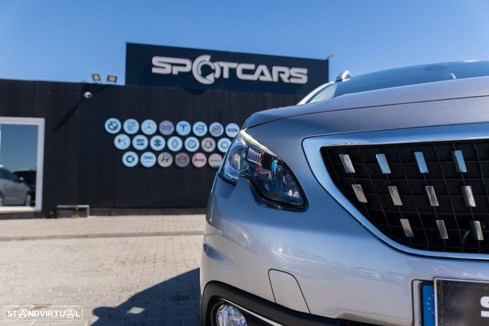 Peugeot 2008 1.2 PureTech Style - 6