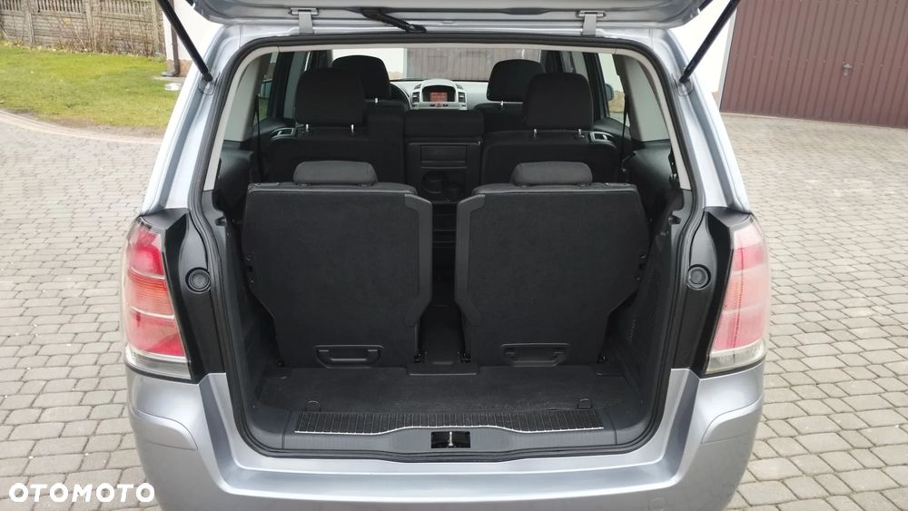 Opel Zafira 1.8 Cosmo - 16
