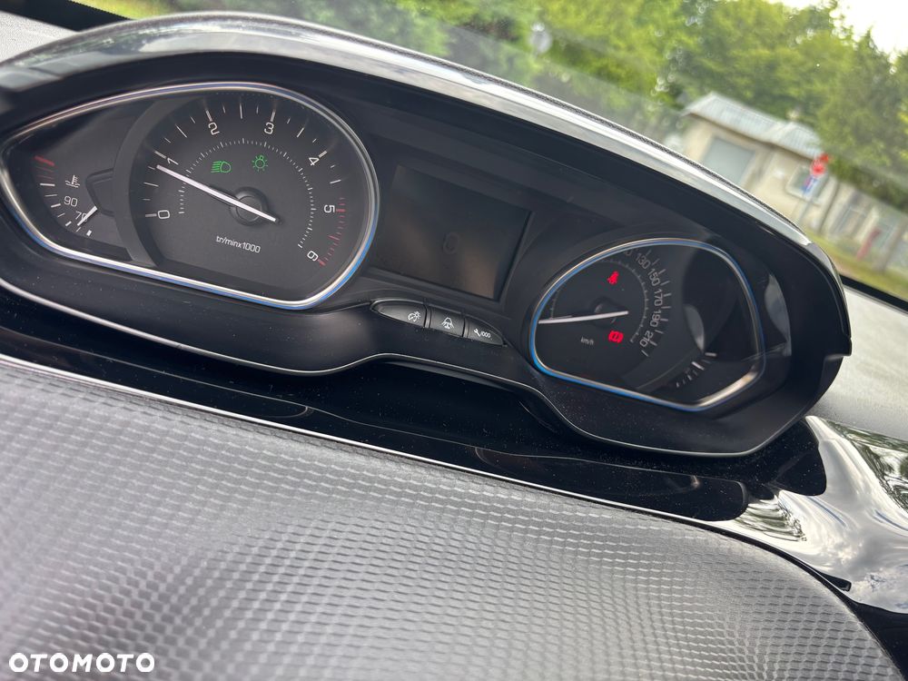 Peugeot 2008 BlueHDi FAP 120 STOP & START Allure - 18