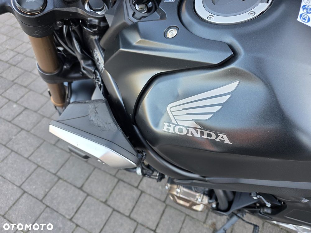 Honda CB - 8