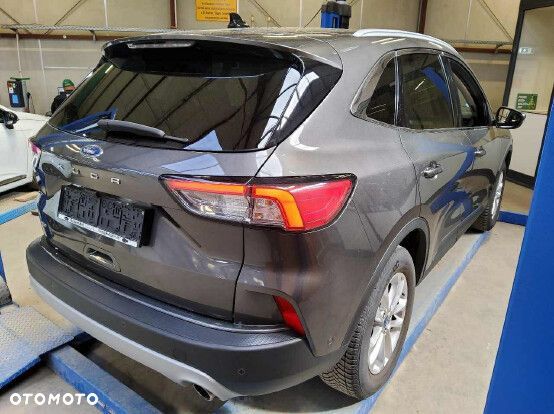 Ford Kuga - 2