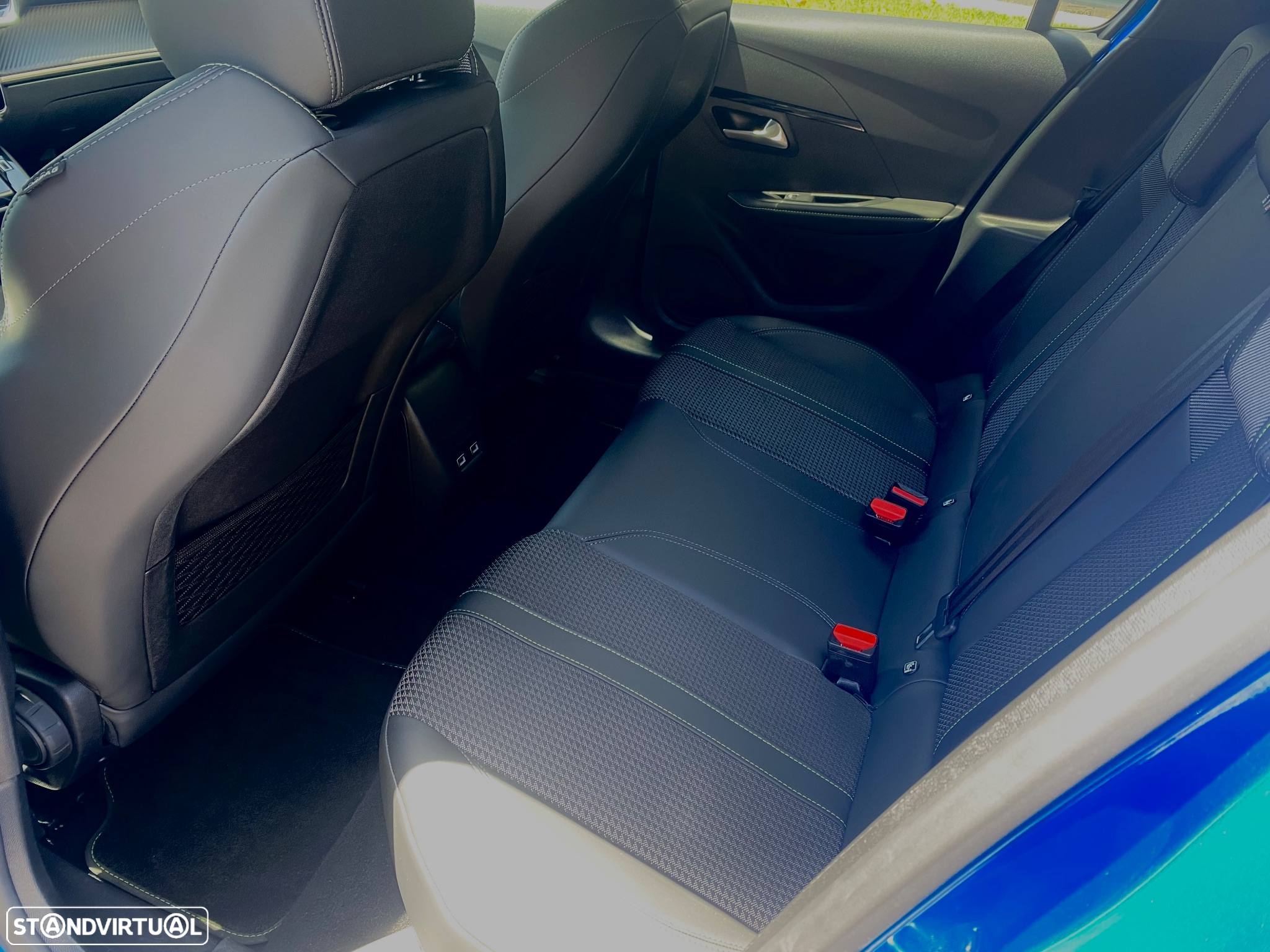 Peugeot e-208 50 kWh GT - 16