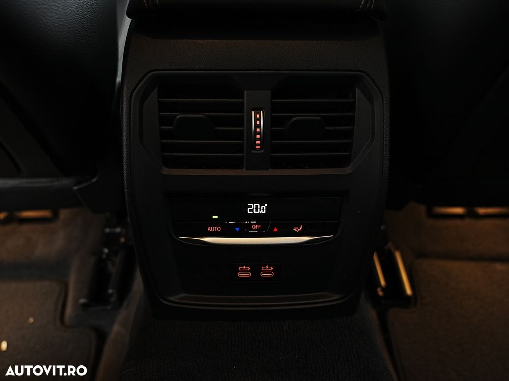 BMW Seria 3 330e Aut. Sport Line - 30