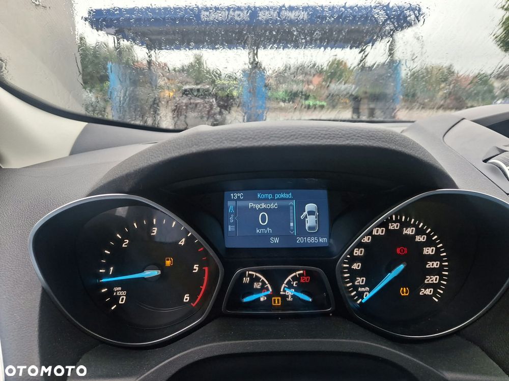 Ford Kuga 2.0 TDCi 2x4 Titanium - 17