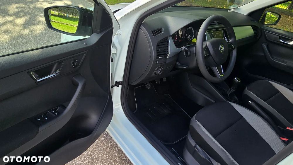 Skoda Fabia - 17