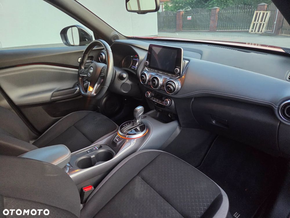 Nissan Juke 1.0 DIG-T N-Connecta DCT - 28