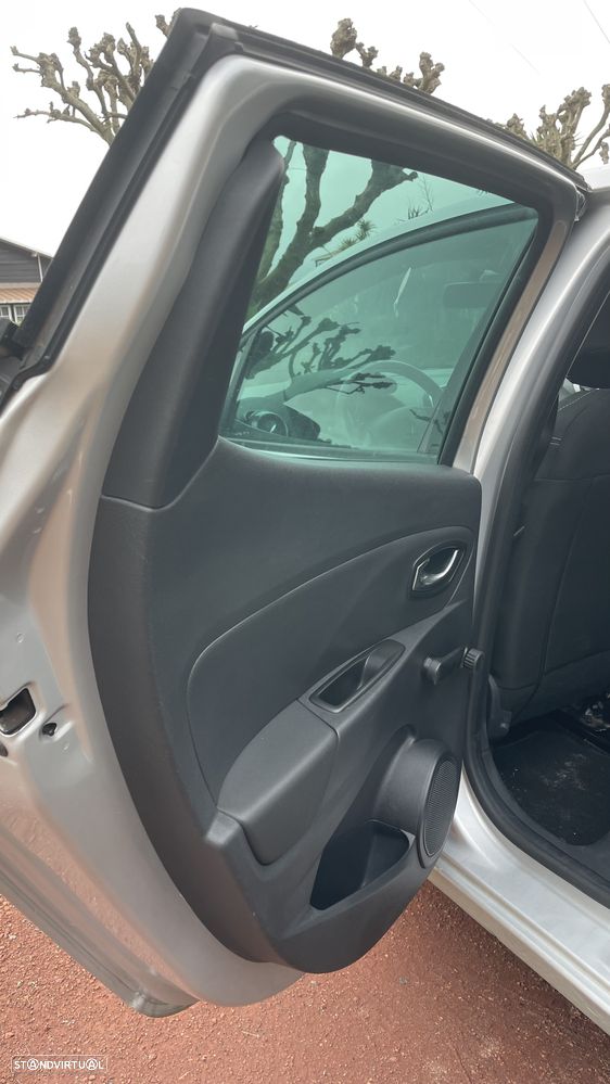 Renault Clio 1.5 dCi Limited - 9