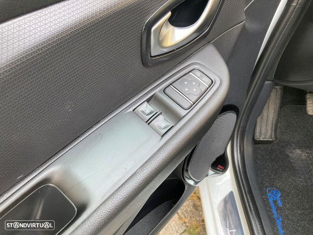 Renault Clio Sport Tourer 1.5 dCi Limited - 26