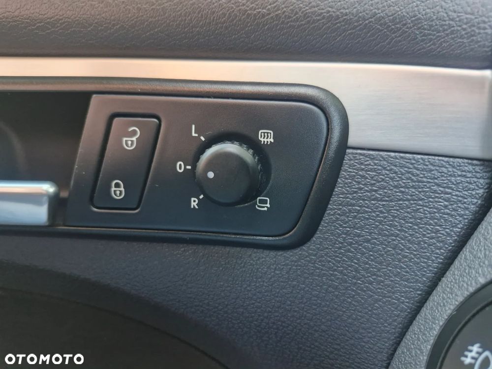 Volkswagen Touran 2.0 TDI DPF Highline DSG - 5