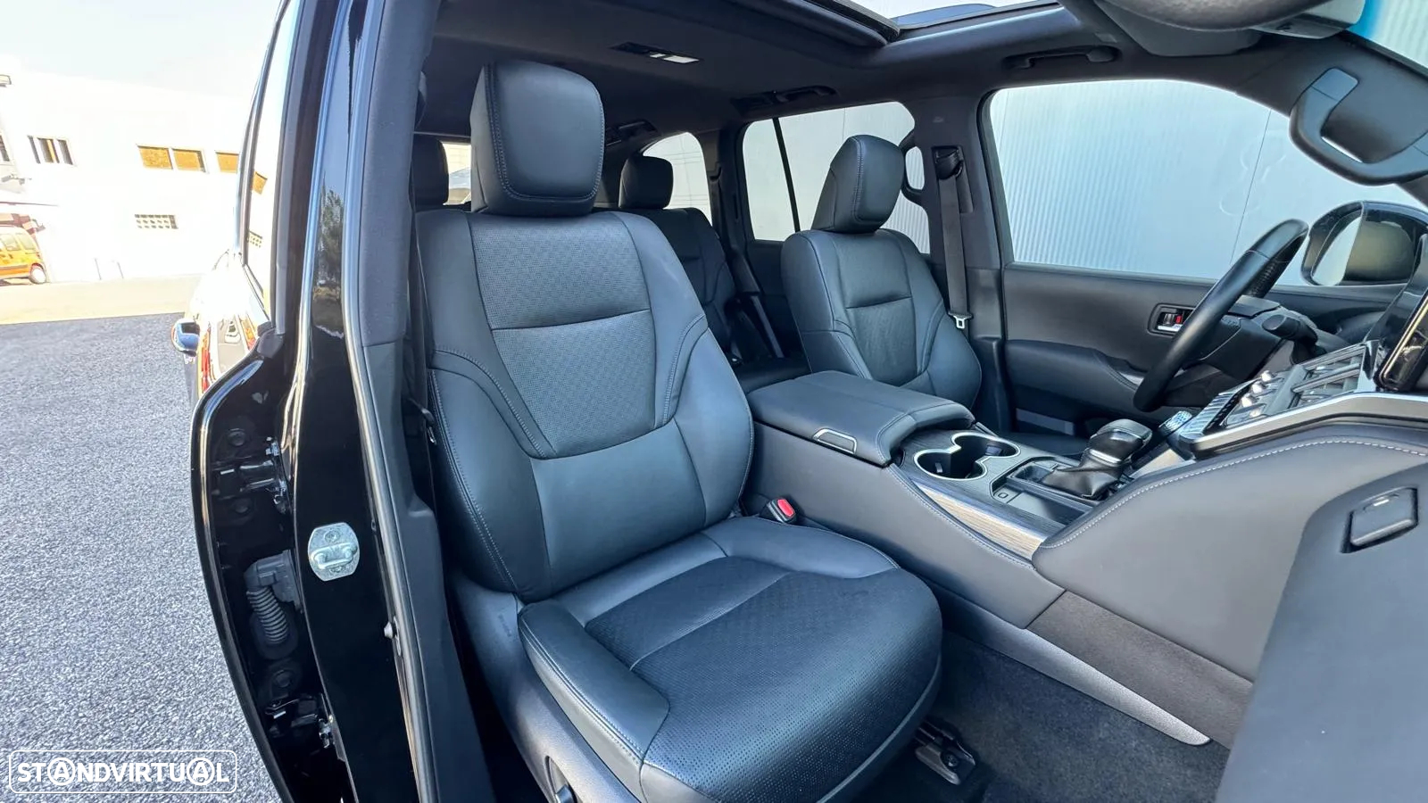 Toyota Land Cruiser 2.8 D-4D Auto First Edition - 4