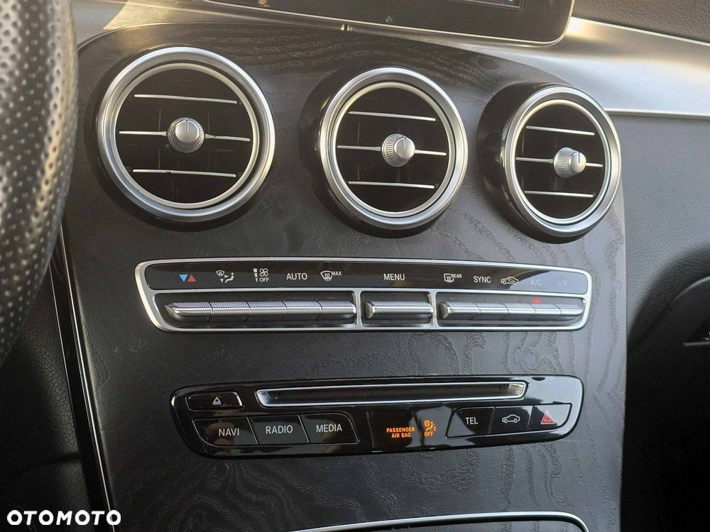 Mercedes-Benz GLC - 15