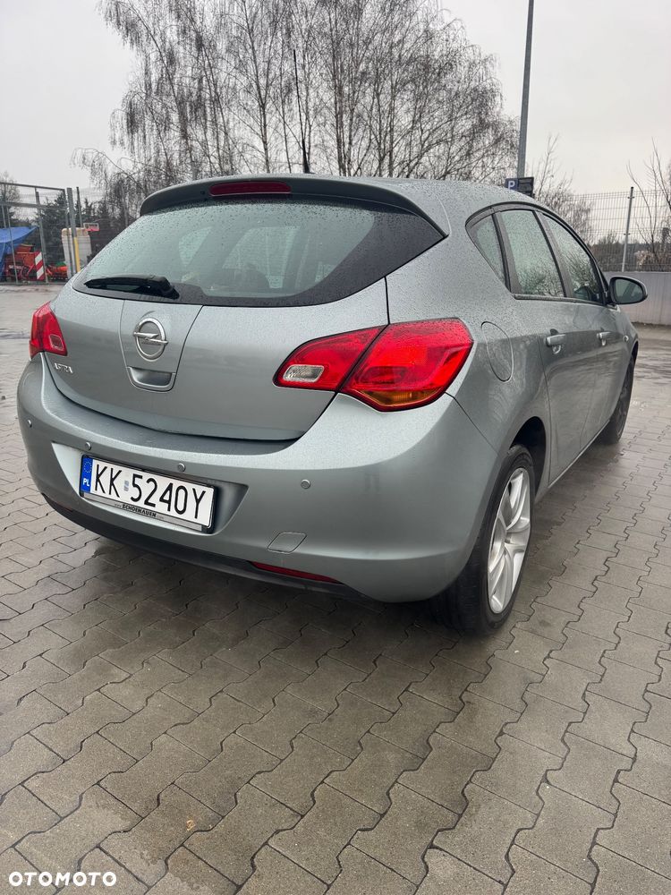 Opel Astra 1.6 Design Edition - 5