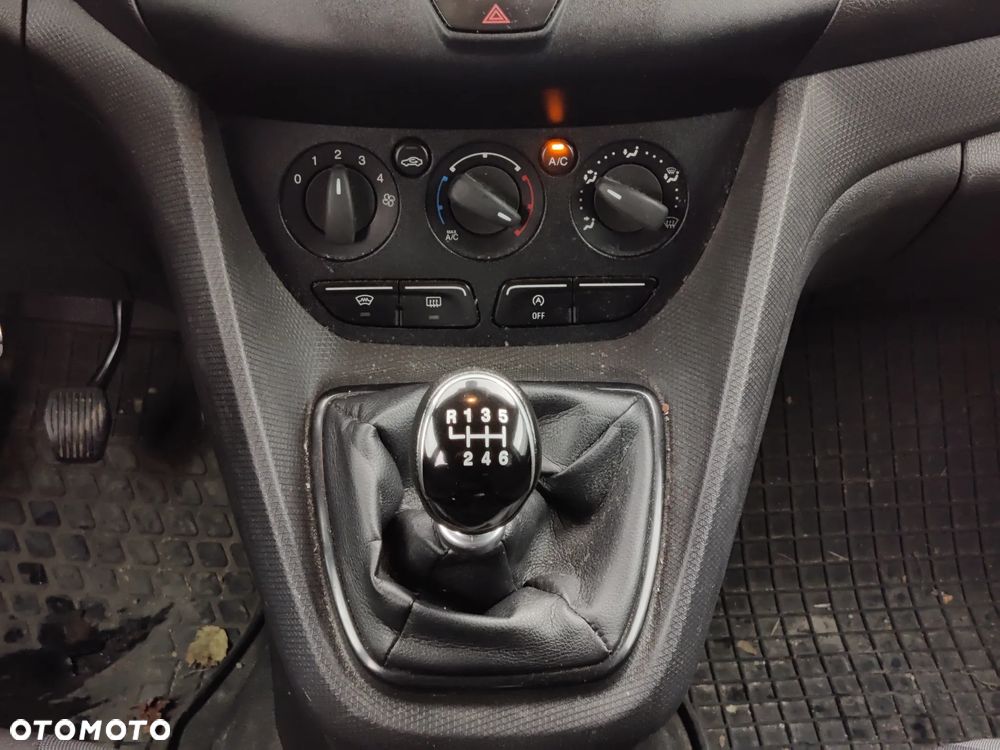 Ford Transit Connect 230 L2 S&S Trend - 14