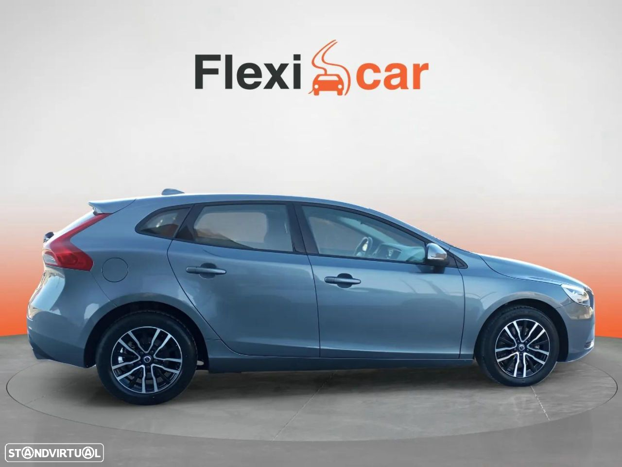 Volvo V40 2.0 D3 Momentum Geartronic - 4
