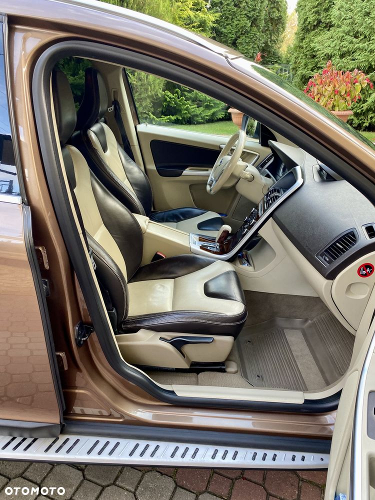 Volvo XC 60 - 8