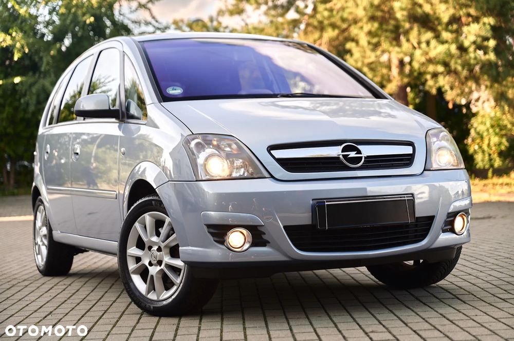 Opel Meriva 1.8 16V Essentia Easytronic - 1