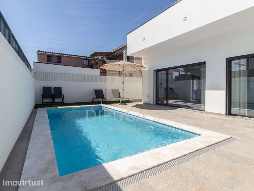 Moradia Isolada Térrea T3 com Piscina, Garagem e Suite - Grande imagem: 5/53