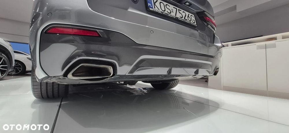 BMW Seria 5 520d xDrive M Sport sport - 28