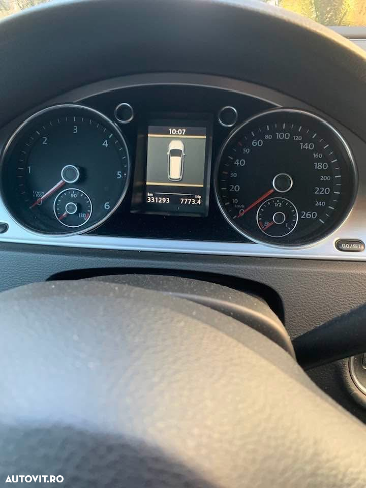 Volkswagen Passat Variant 2.0 TDI DPF DSG Highline - 17