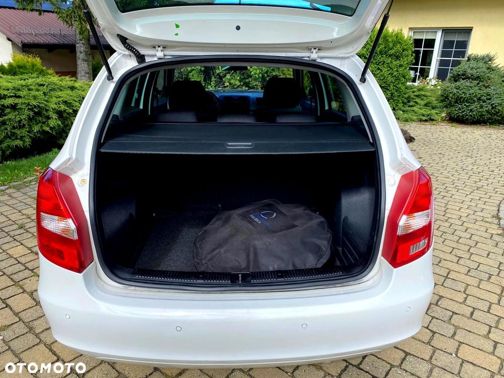 Skoda Fabia 1.4 16V Ambition Plus - 29