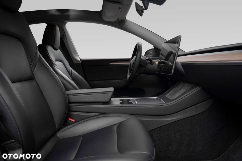 Tesla Model Y Performance Dual Motor AWD - 28