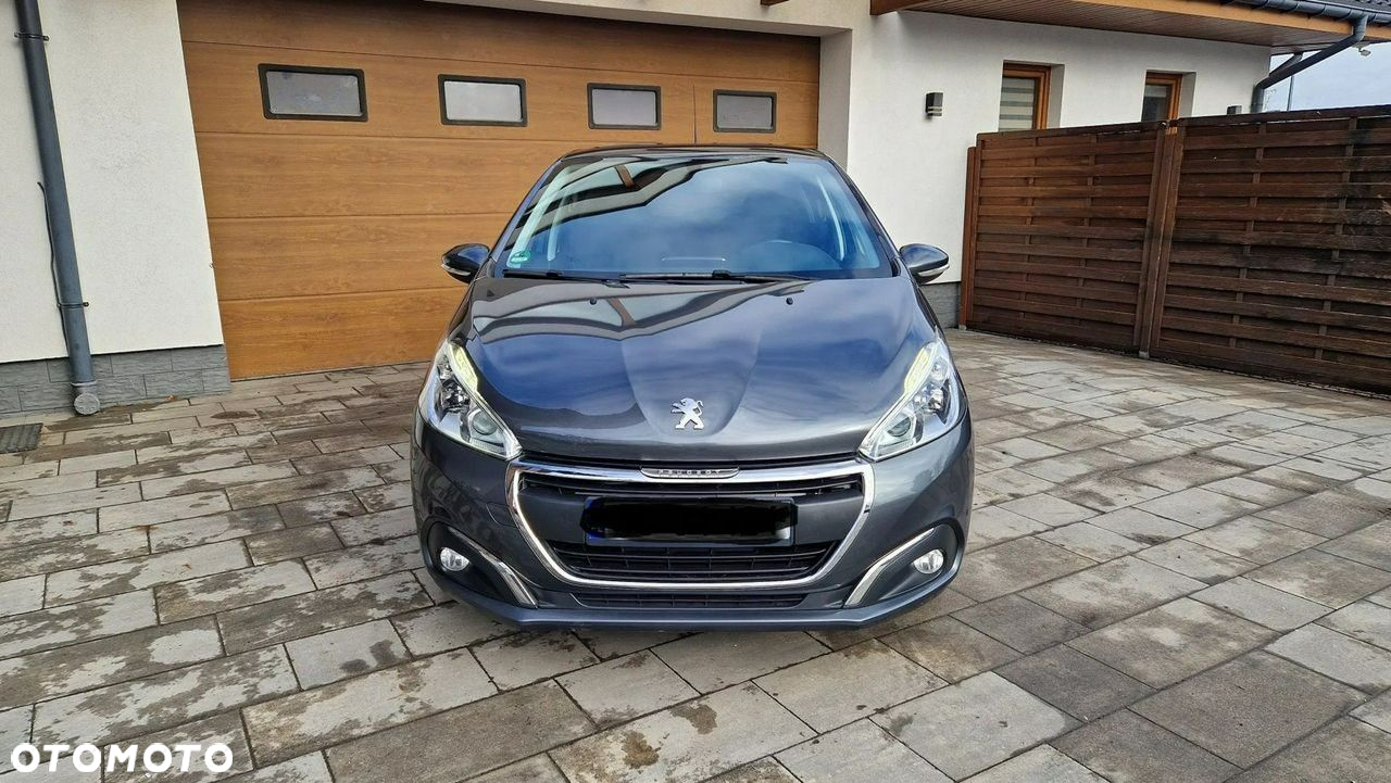 Peugeot 208 - 5