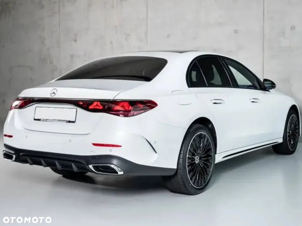 Mercedes-Benz Klasa E 200 4-Matic AMG - 3