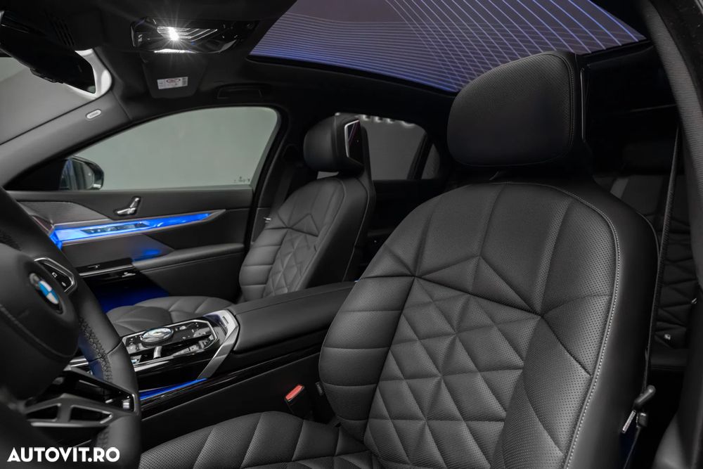 BMW Seria 7 740d xDrive MHEV - 12