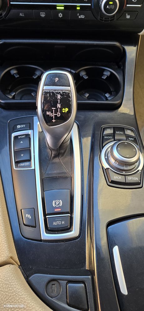 BMW 520 d Touring Aut. Modern Line - 36