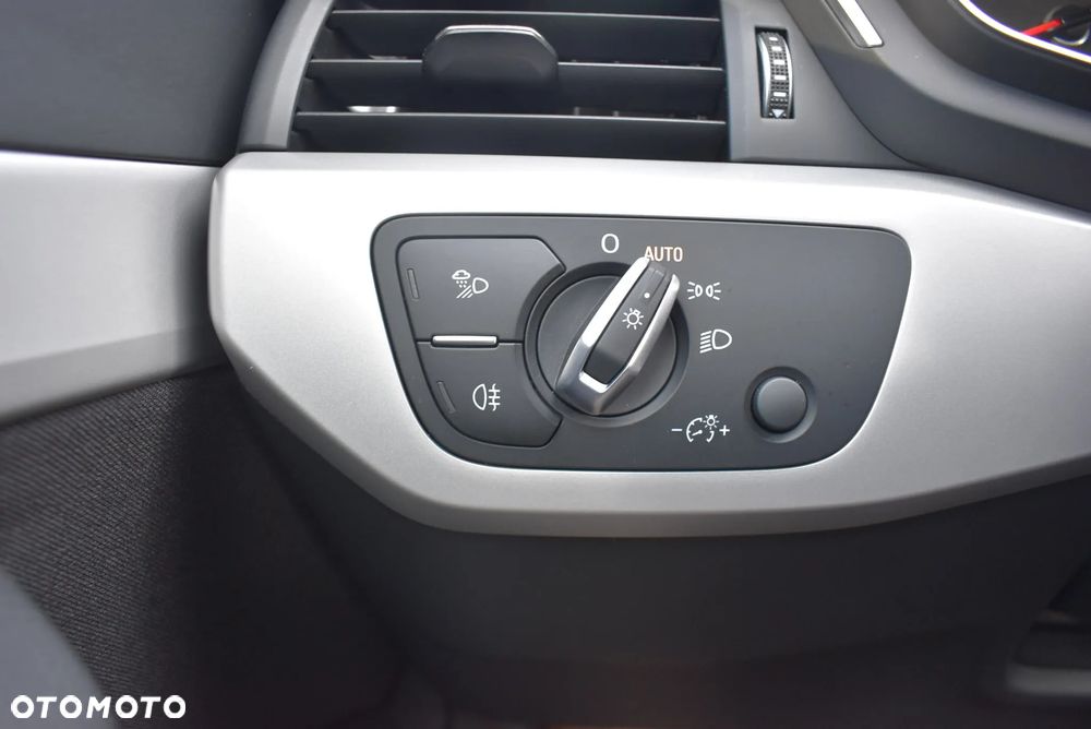 Audi A4 Avant 35 TDI mHEV S tronic - 24