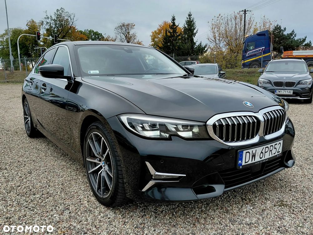 BMW Seria 3 320d xDrive Luxury Line sport - 16