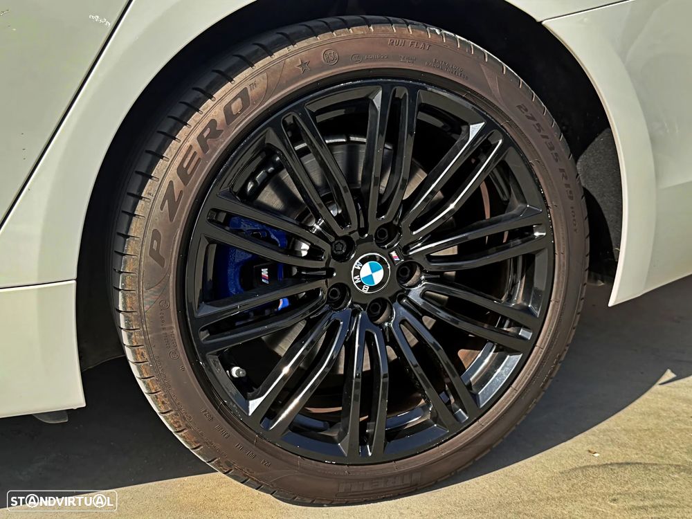 BMW 525 d Pack M Auto - 19