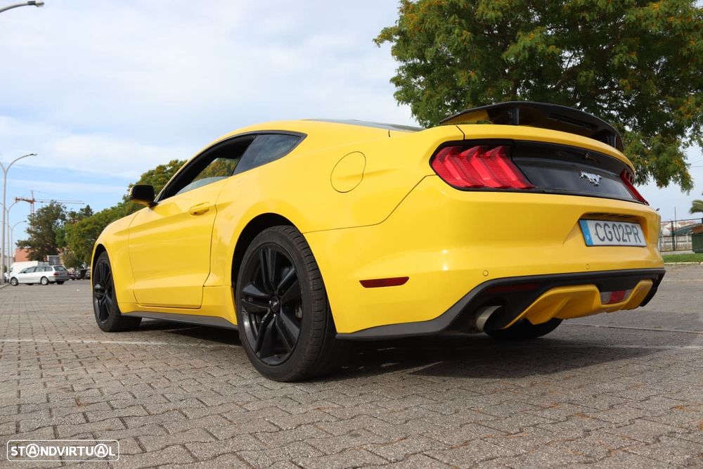 Ford Mustang 2.3i EcoBoost - 16