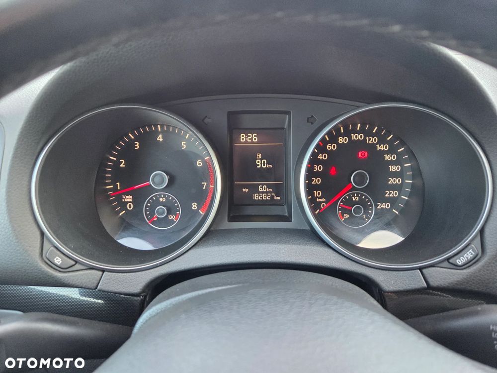 Volkswagen Golf 1.6 Comfortline - 34