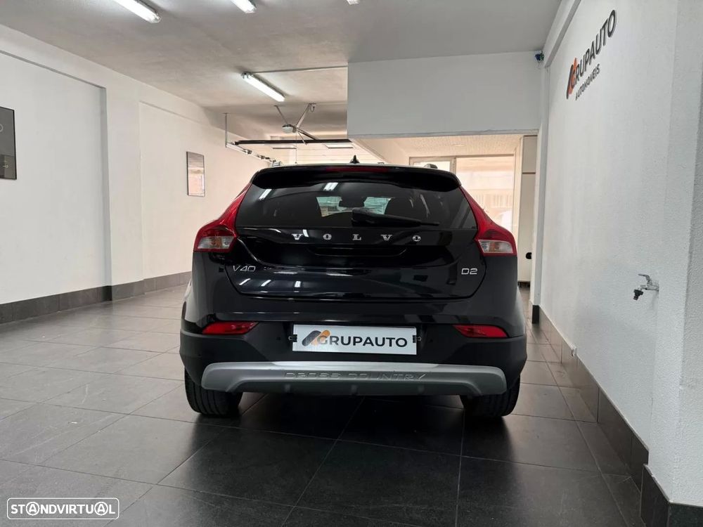 Volvo V40 Cross Country - 5