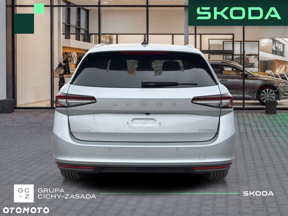 Skoda Superb 1.5 TSI mHEV Drive DSG - 5