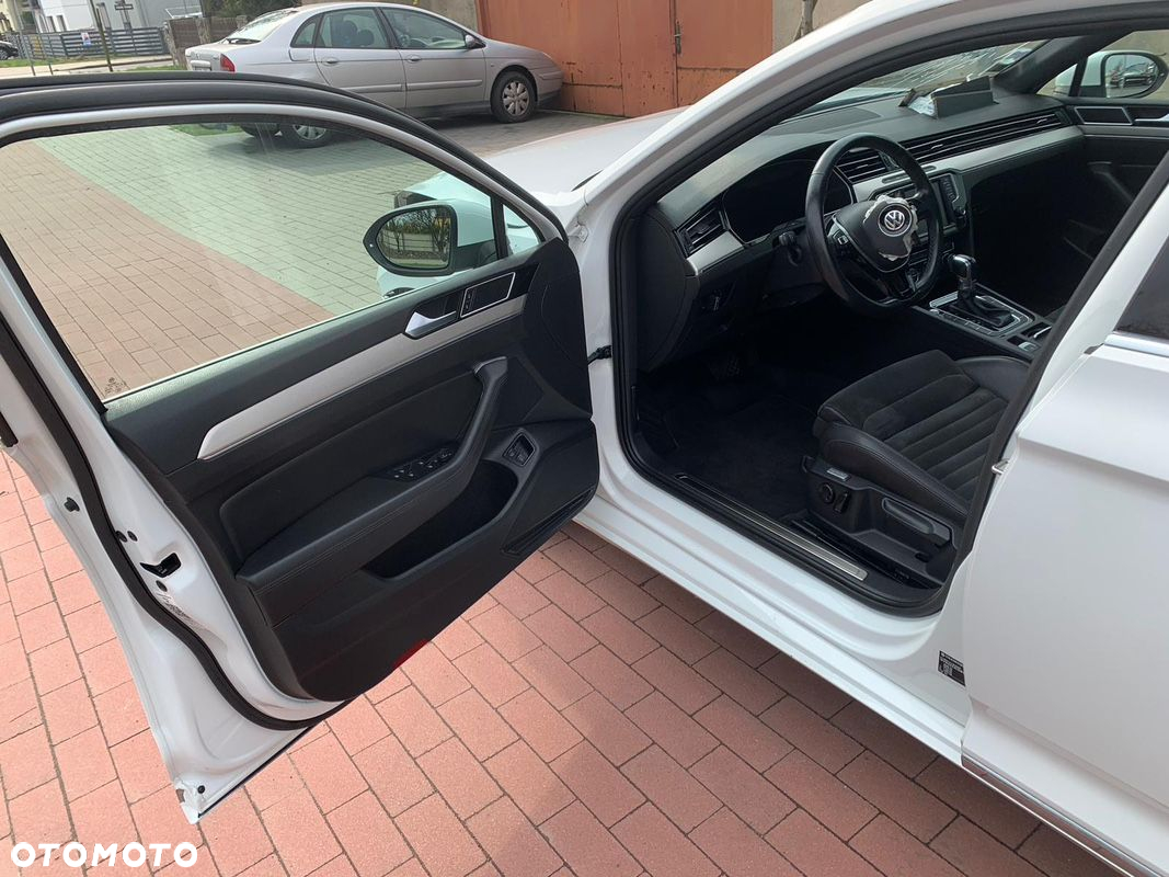 Volkswagen Passat - 18