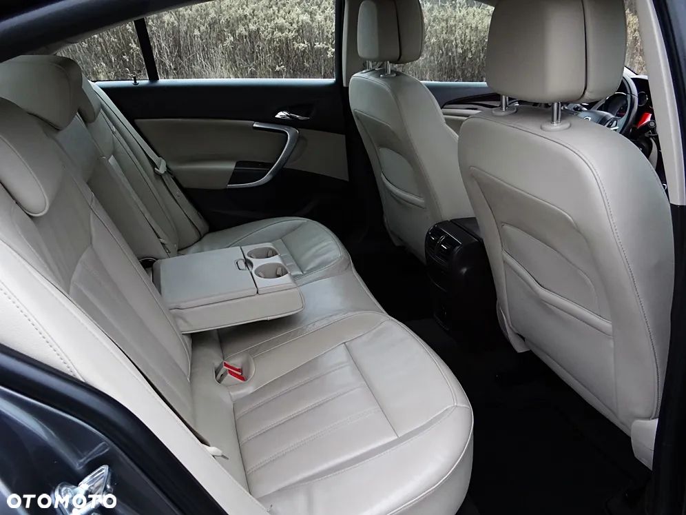 Opel Insignia 2.0 Turbo Cosmo - 37